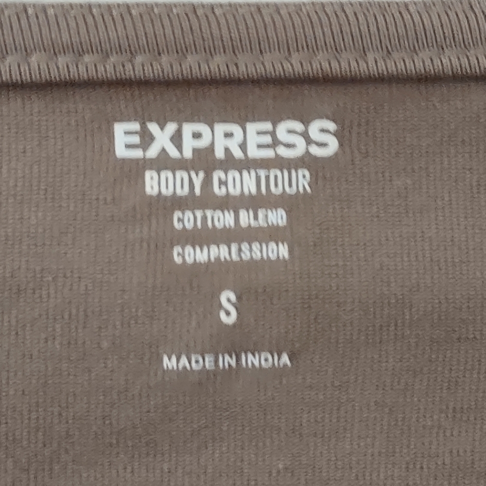 NWT Express Body Contour Stretch Cotton Crew Neck Baby Tee Mushroom Size S - Picture 6 of 11